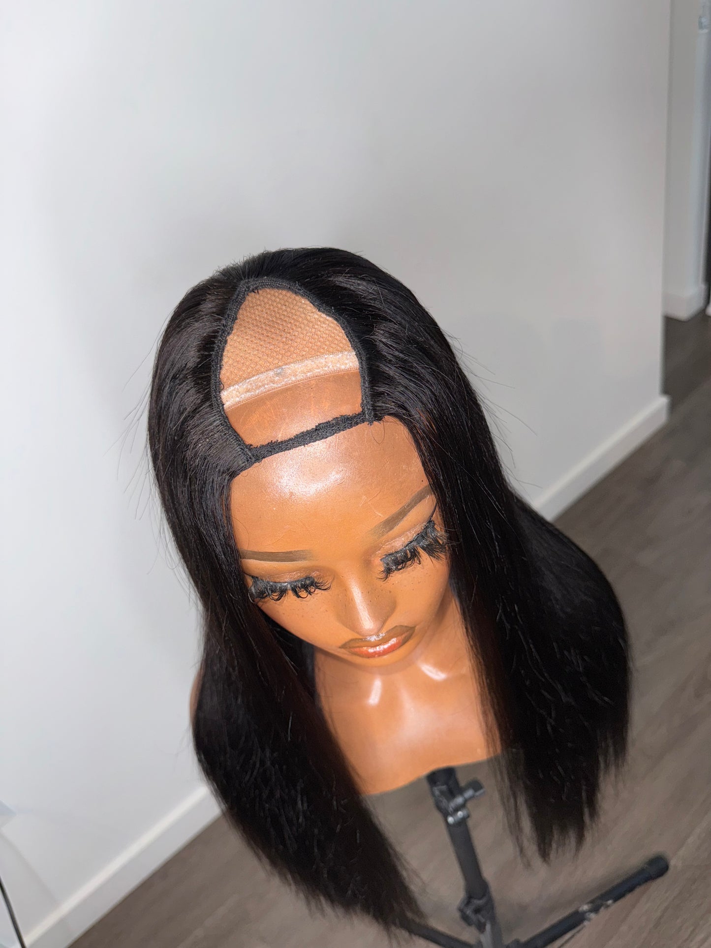 Yaki Straight U-Part Wig - IRIS